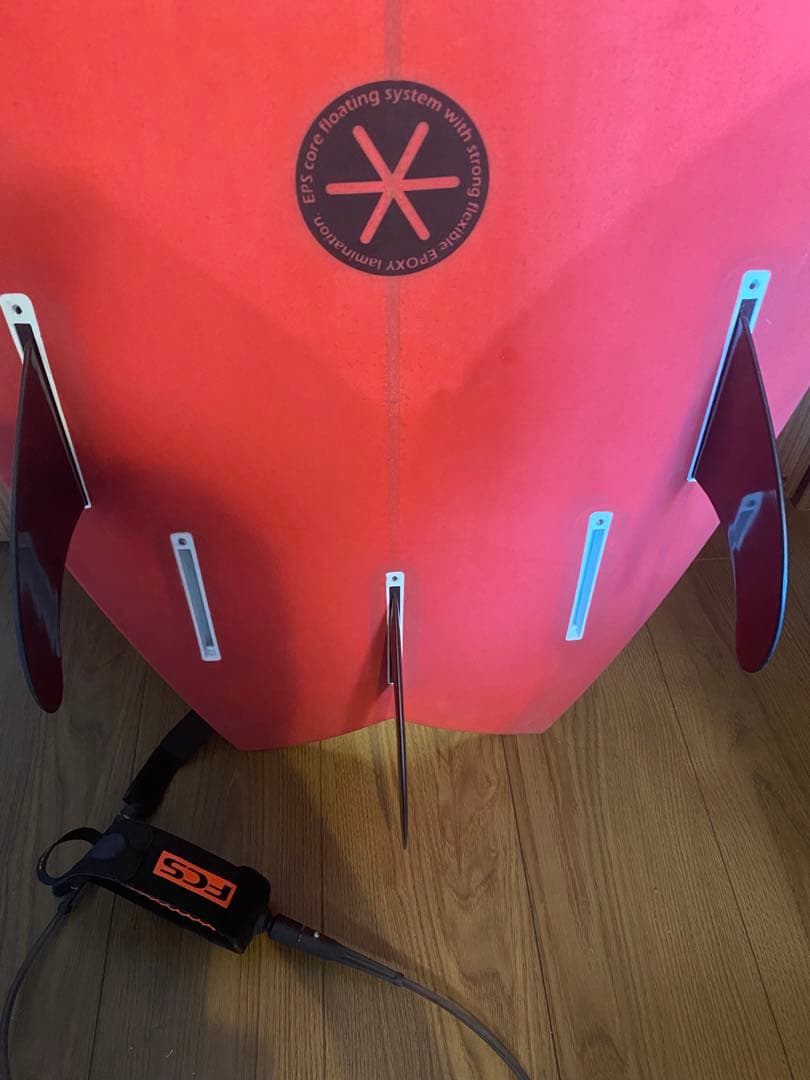 ESSENCEフィッシュ サーフボード ショート5'10 赤