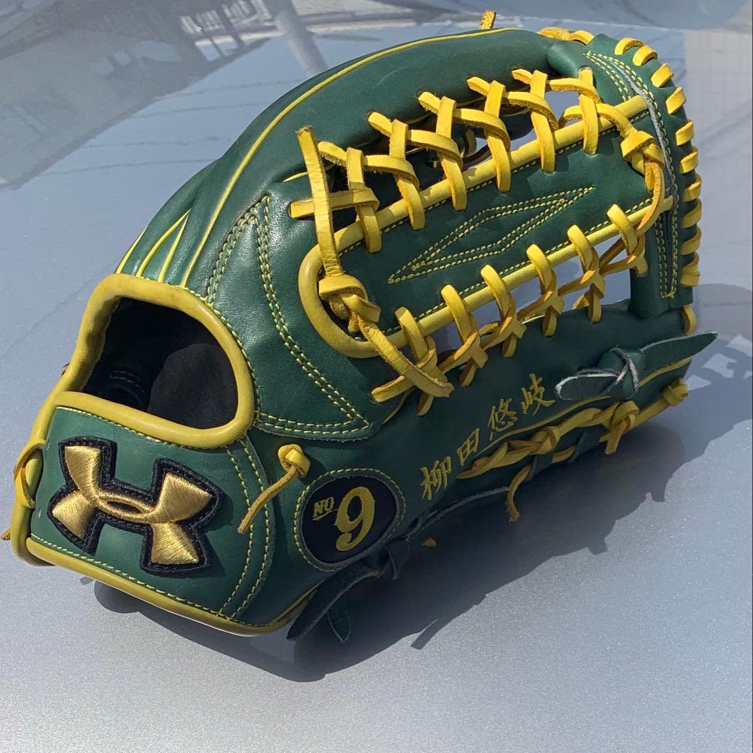 柳田悠岐　グローブ