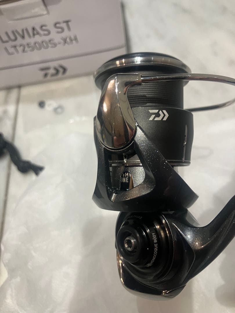 ダイワ 24（25追加モデル）ルビアスST LT2500S-XH 超美品