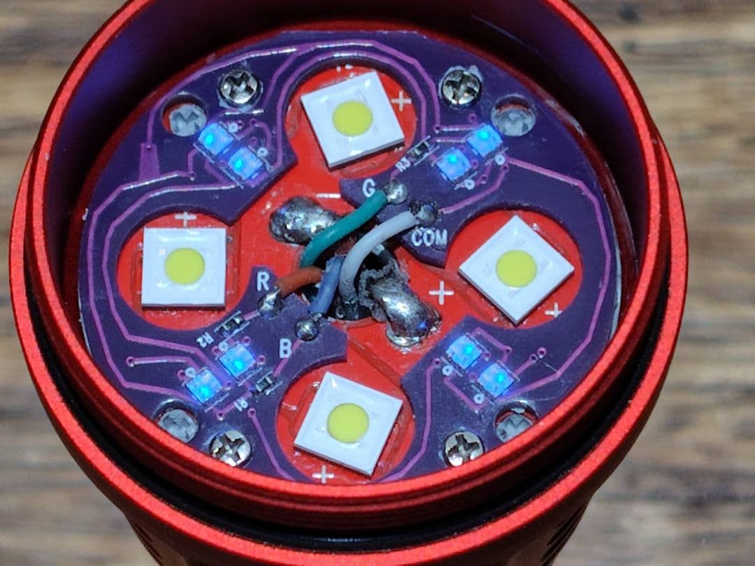 ライト・ランタン Fireflies e04 surge sft42r 7500lm 520m