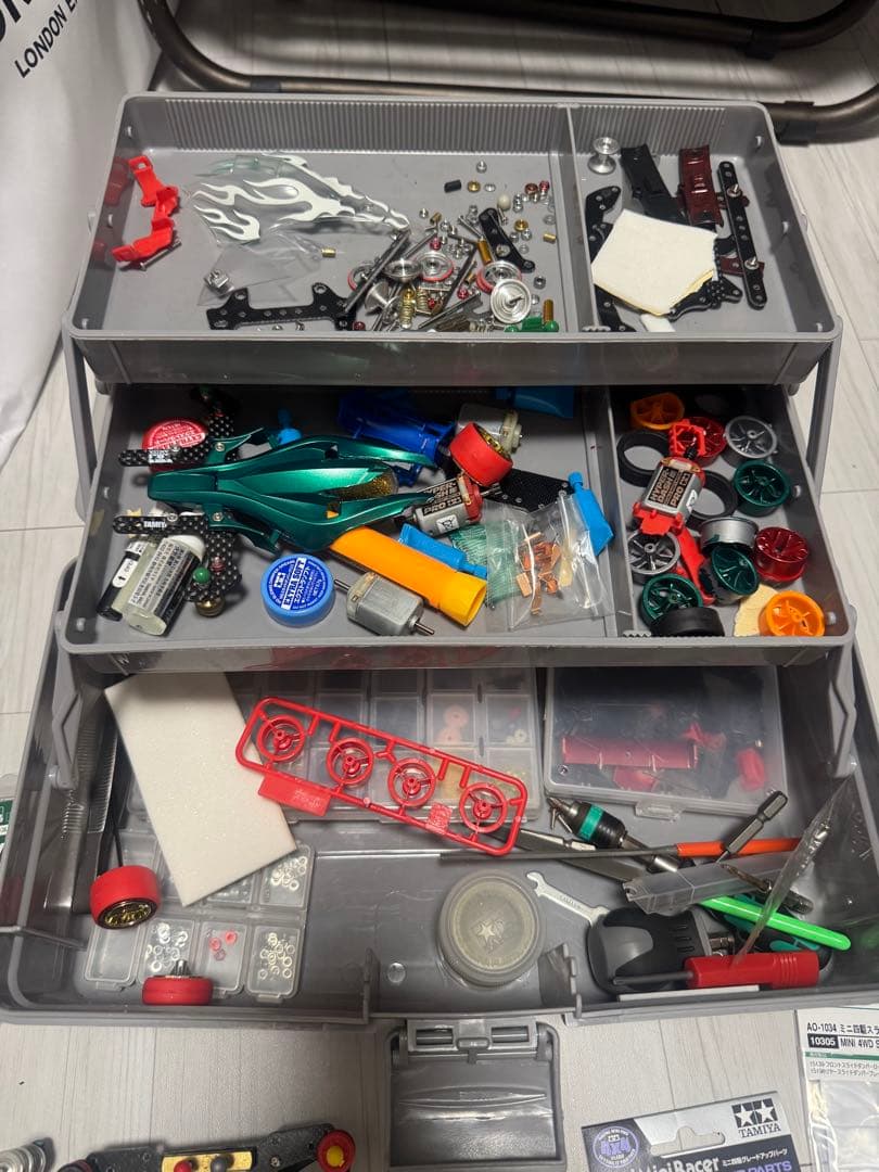 ミニ四駆 3台とパーツセット