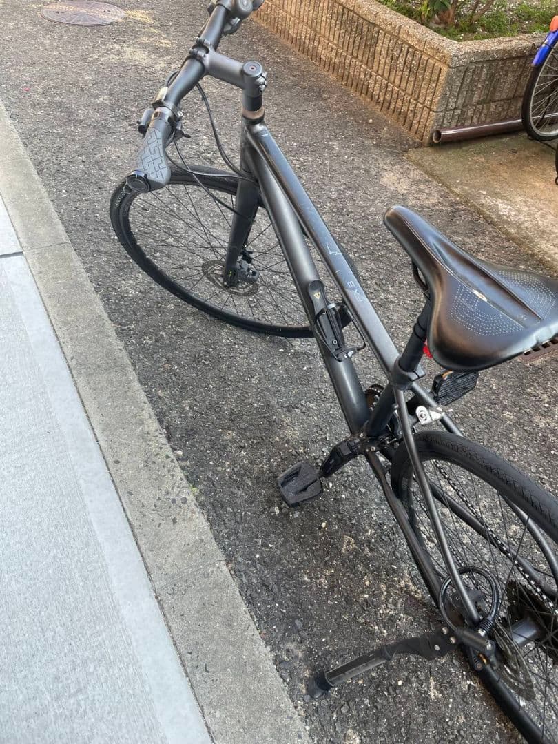 トレッククロスバイク ブラック ディスクブレーキ