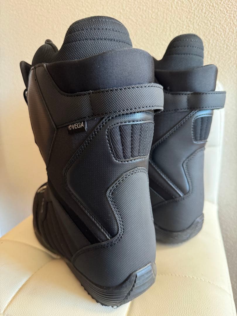 美品3回使用　26.0cm FLOW スノーボードブーツ ブラック 男性VEGA