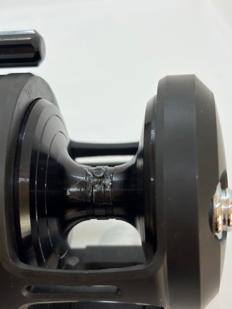 CATALINA 15H ベイトリール 中型 黒