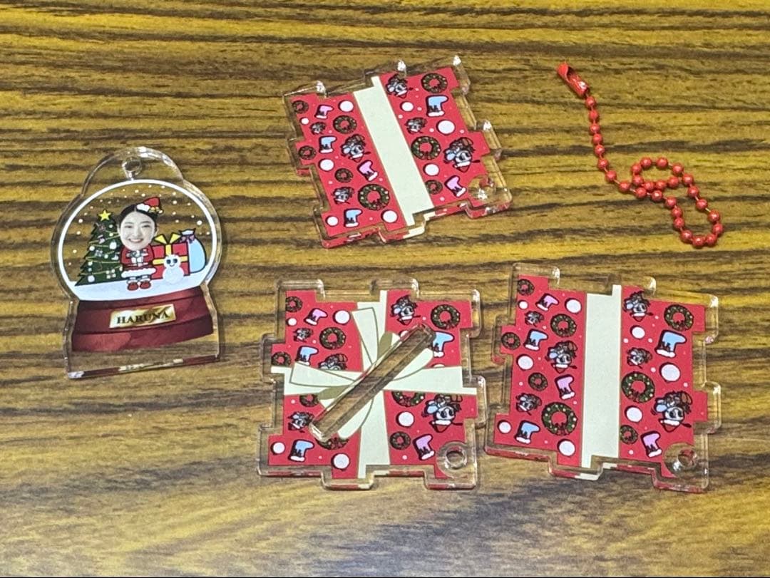 い*る様 川畑遥奈　クリスマスキーホルダー　デンソーエアリービーズ　非売品　日本