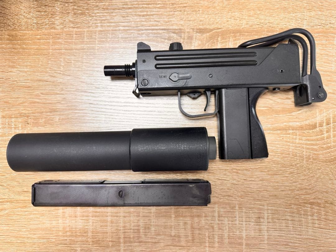 MGC イングラム-11 発火式モデルガン