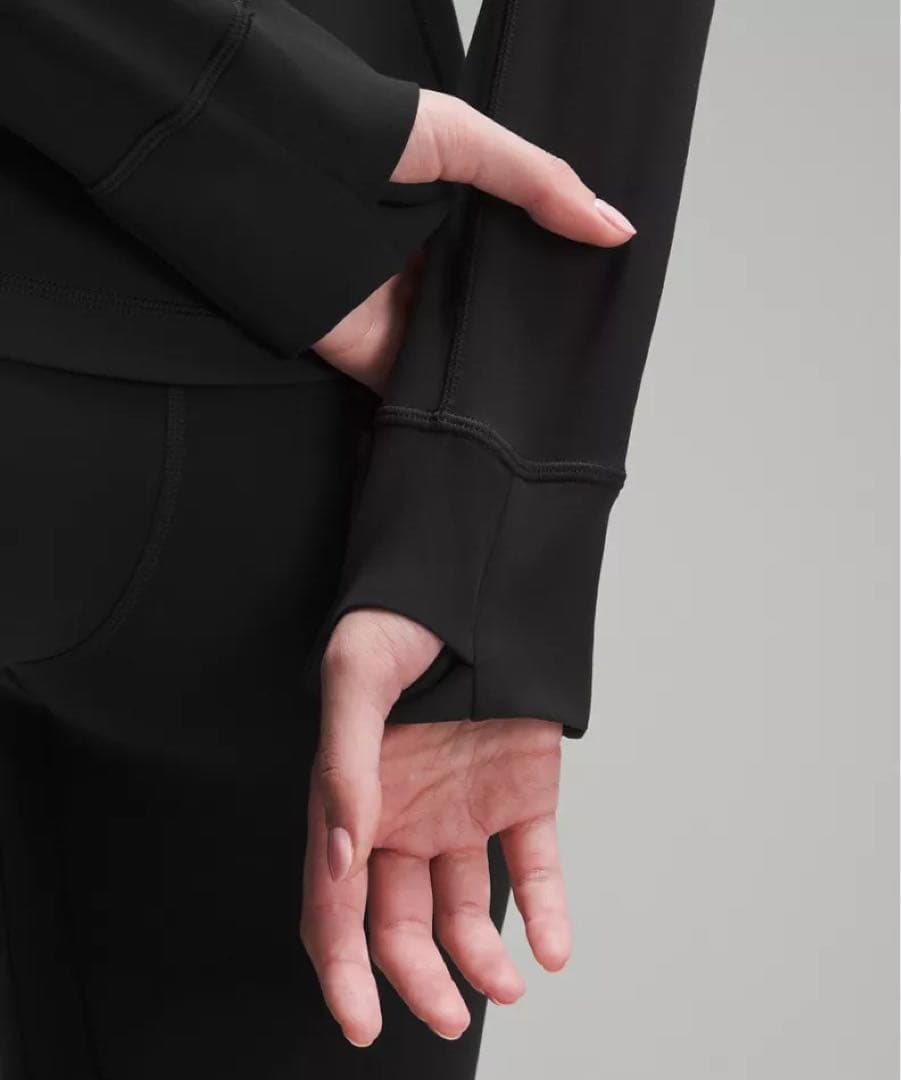 lululemon ブラックハイネックヨガウェア