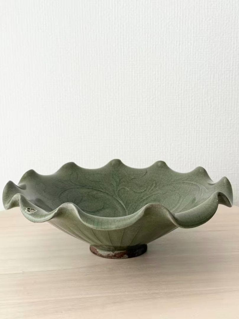 アンティーク 時代不明耀州窯刻花鉢陶磁器 中国 古玩