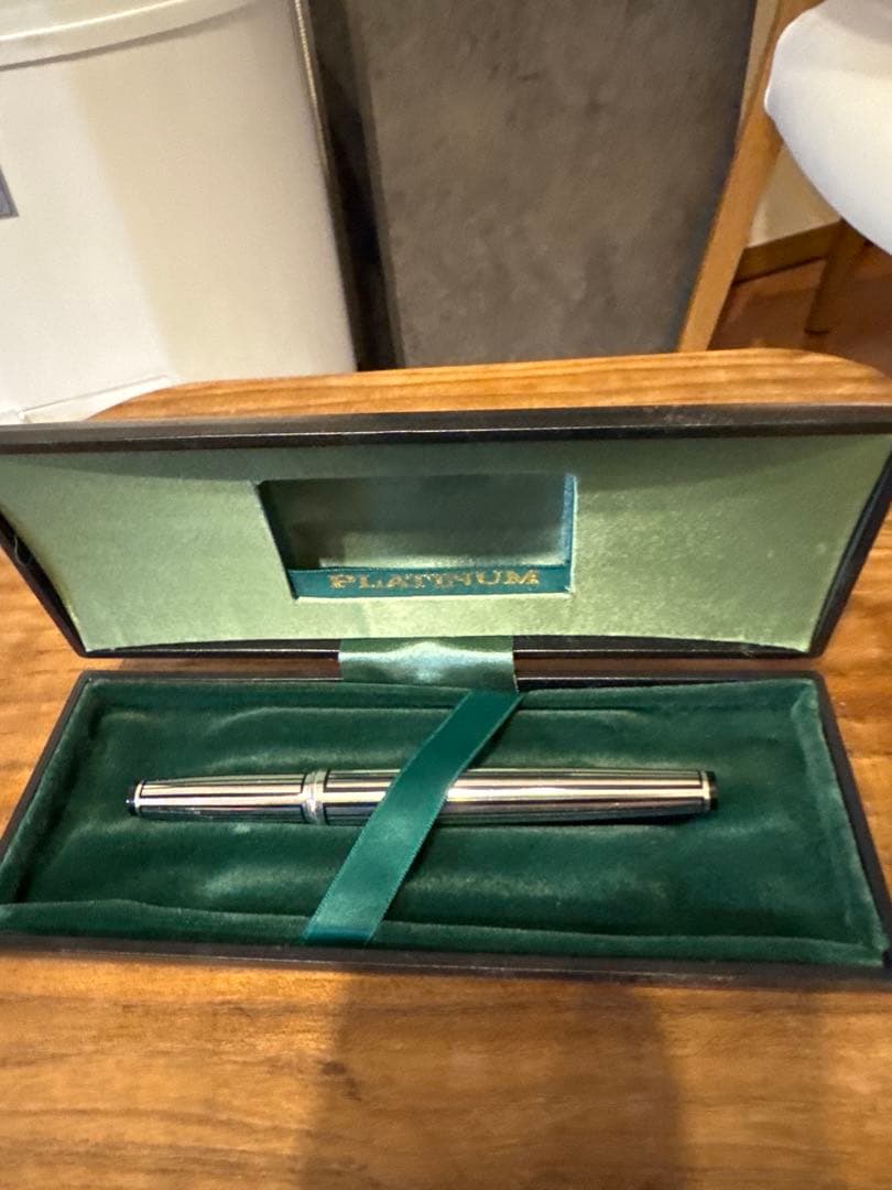 PLATINUM プラチナ万年筆 18K-WG金ペン 箱付美品 750