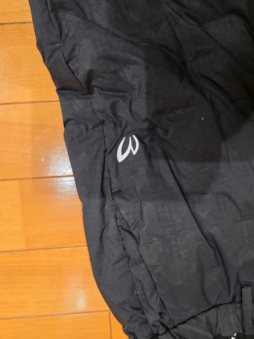 マスターバニー　中綿　ダウン風軽量パンツ 上着セットであります。