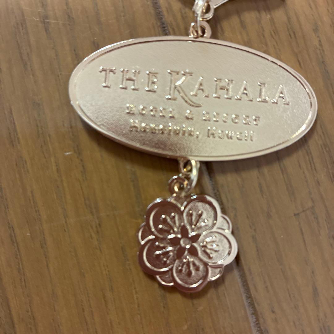 ハワイ　カハラホテル限定　日焼けキティ新品チャーム　オーナメント