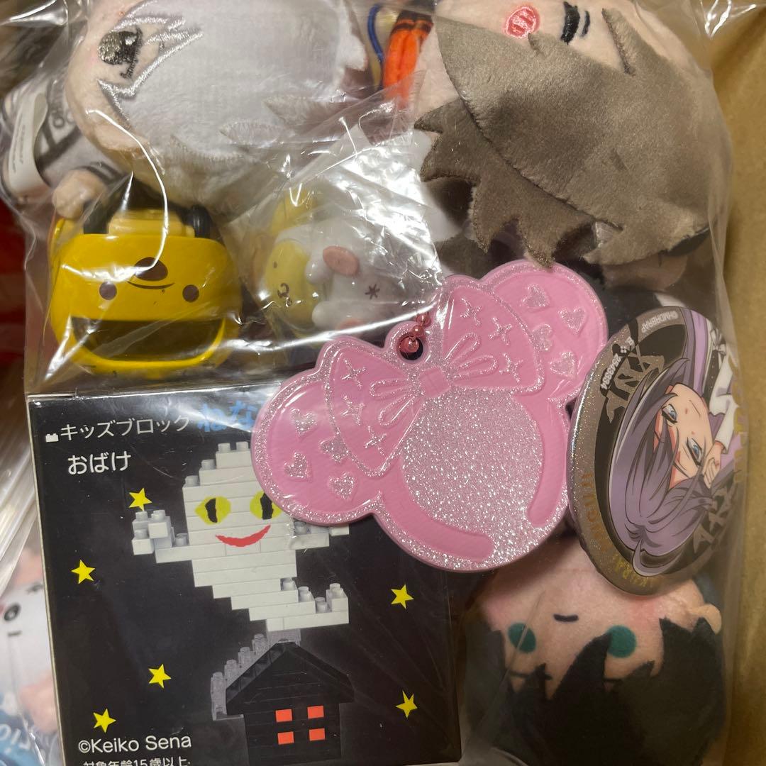 ノンジャンル　アニメグッズ　雑貨　250個程度　大量まとめ売りセット