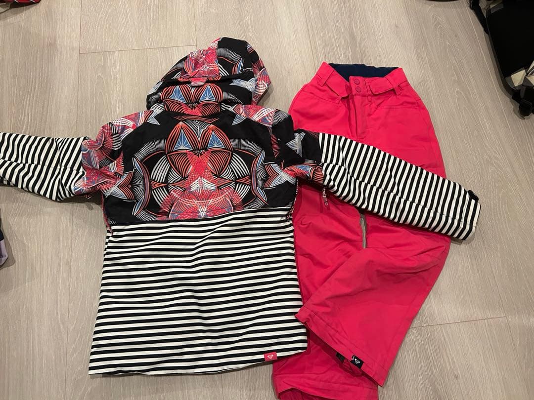 #最終値下げ　子ども用 スキーウェア　ROXY ロクシー　130