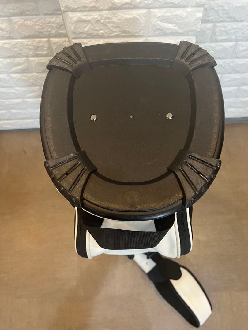 TaylorMade スタンド式キャディバッグ ホワイト/ブラック