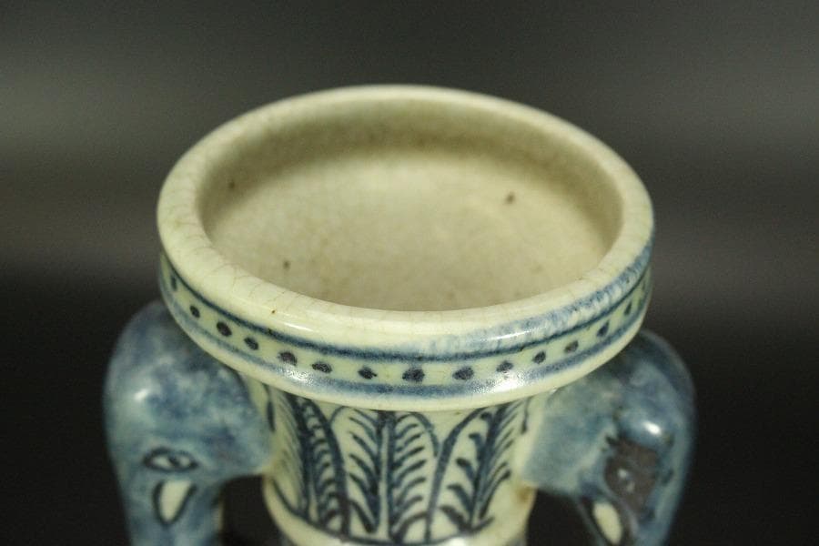 中国美術 青花 纏枝蓮花紋 双耳瓶 高29.5cm(LC136)