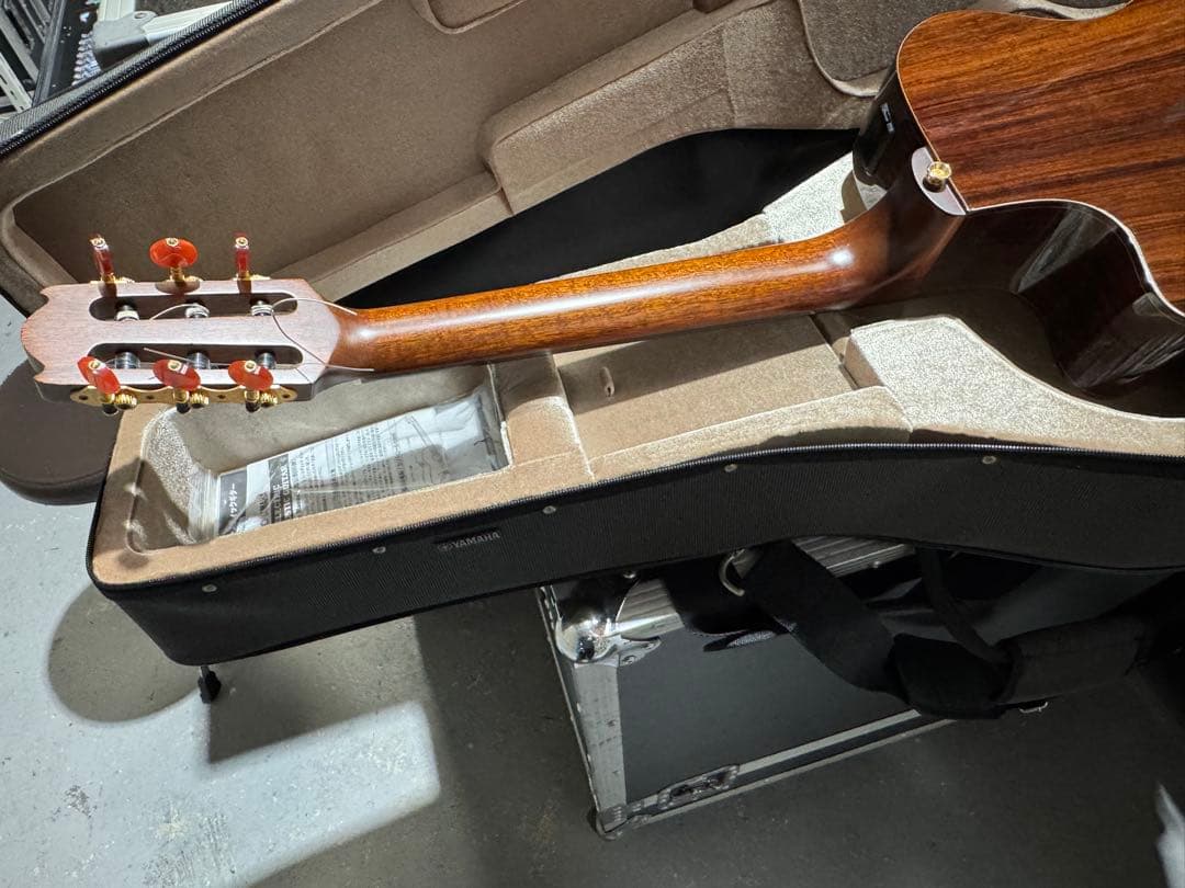 N*C様 YAMAHA NTX1200R クラシックギター　エレガット