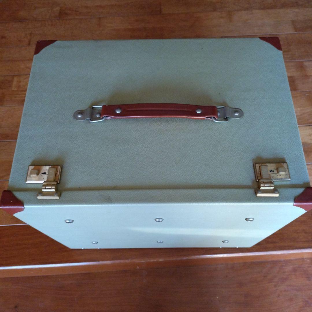 メジロ籠とボックス