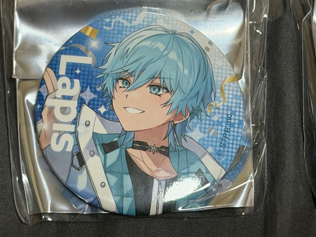 新品すとふぇす　めておらラピス Lapis らぴすくん 缶バッジ