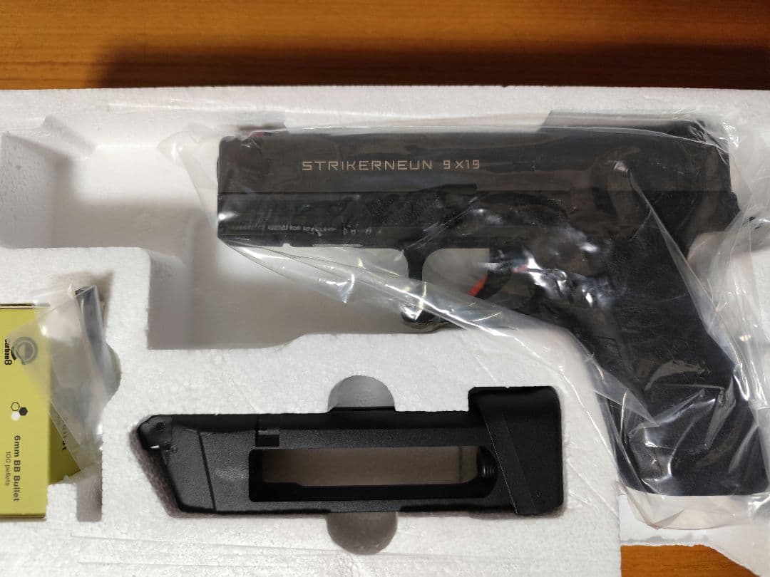 Carbon8 STRIKER ガスガン ブラック