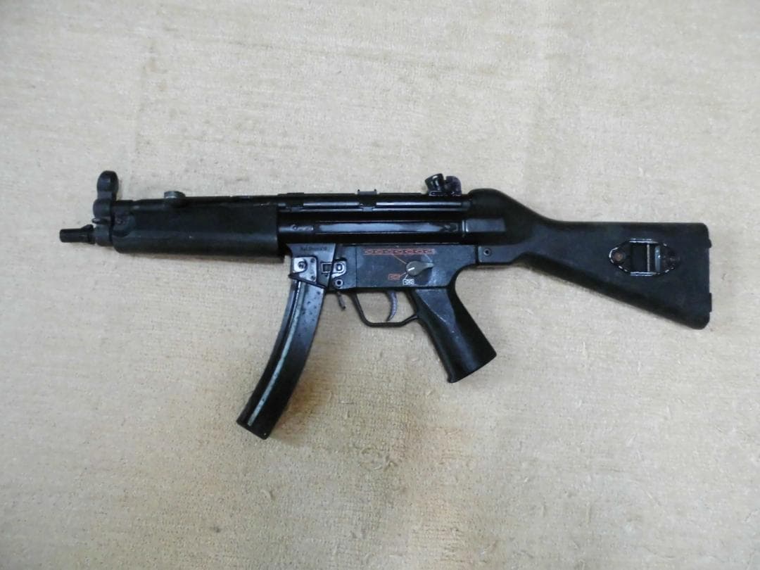 東京マルイ　H&K　MP5A4　電動ガンプラスチック製