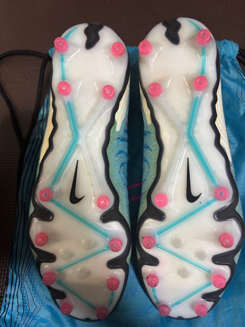 NIKE ファントムGXエリート AG