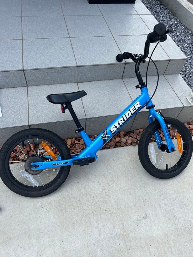 ストライダー　14インチ ブルー
