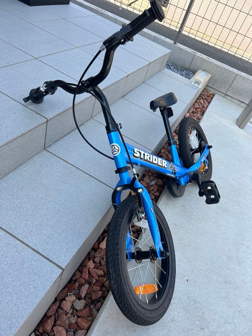 ストライダー　14インチ ブルー