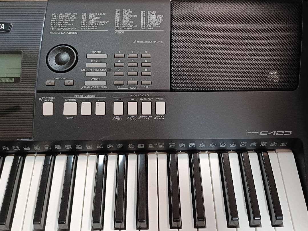 Yamaha PSR-E423 ポータブルキーボード 61鍵盤 黒 ジャンク