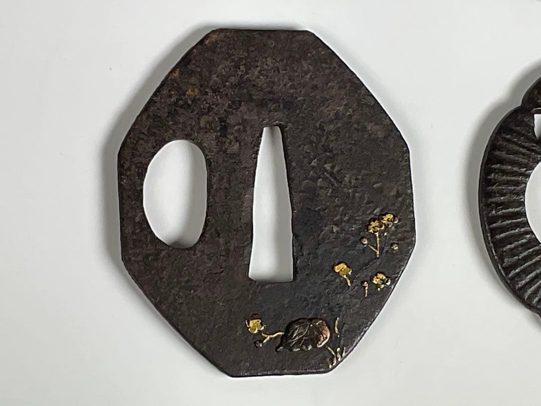 ③ 鉄鍔　短刀鍔　花鳥　人物　金銀象嵌　計４点　武具　刀剣　江戸期