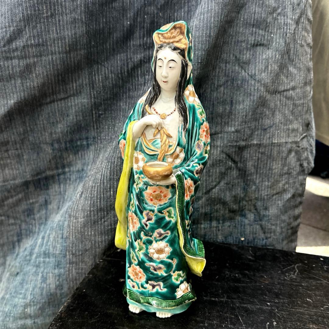 九谷焼観音像　仏様　金彩　色絵　五彩手　仏像　薩摩　微笑んでます！