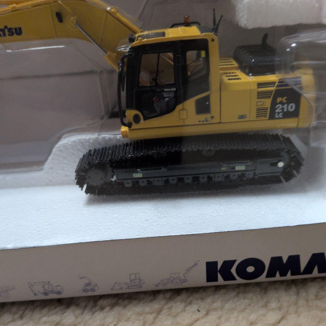 【値下げ】【新品】KOMATSU PC 210 LC ミニカー 1/50スケール