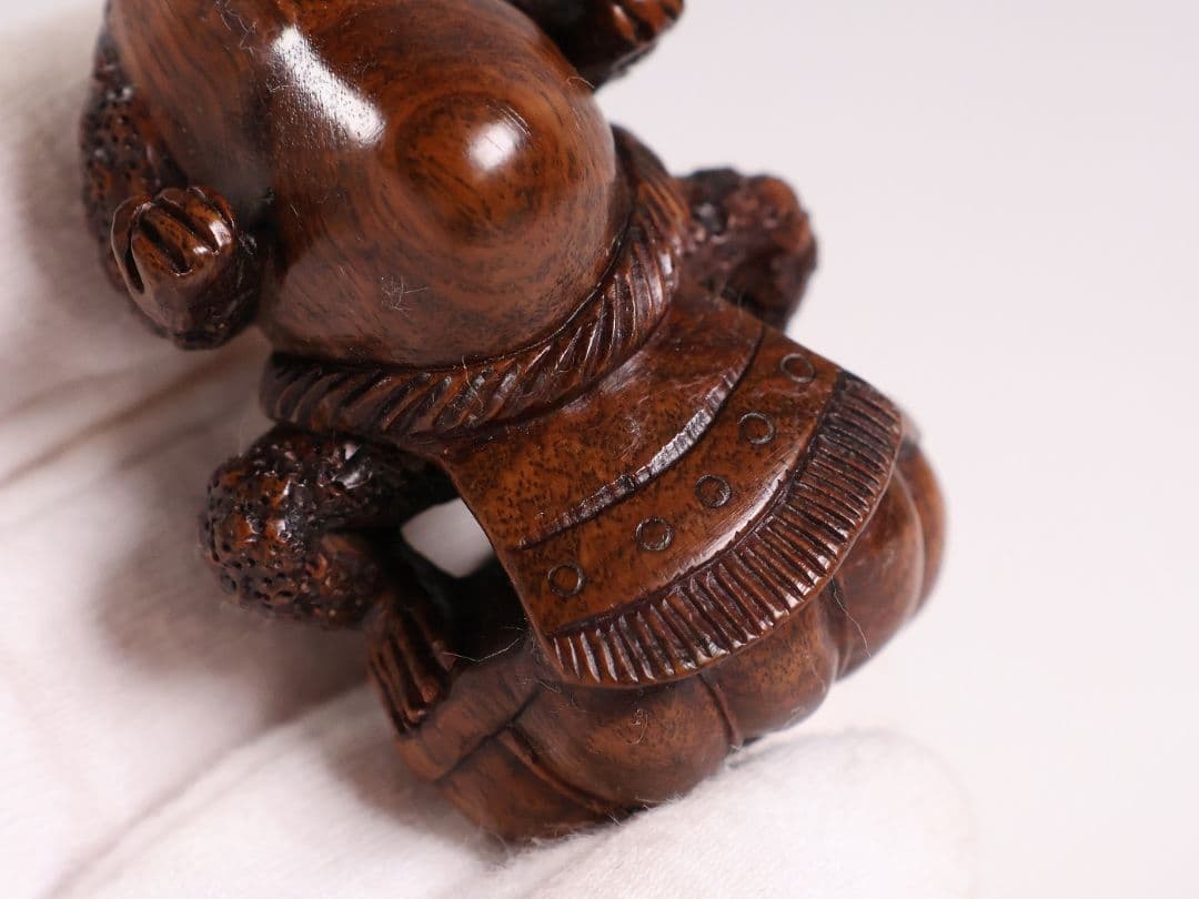 木製 提物 根付 友一銘 蛙力士 横綱 相撲 彫刻 木彫【MA888】