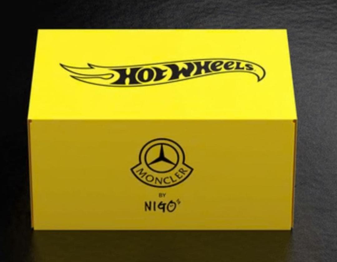 ベ*ン様 ホットウィール モンクレール ベンツ Gクラス MONCLER RLC