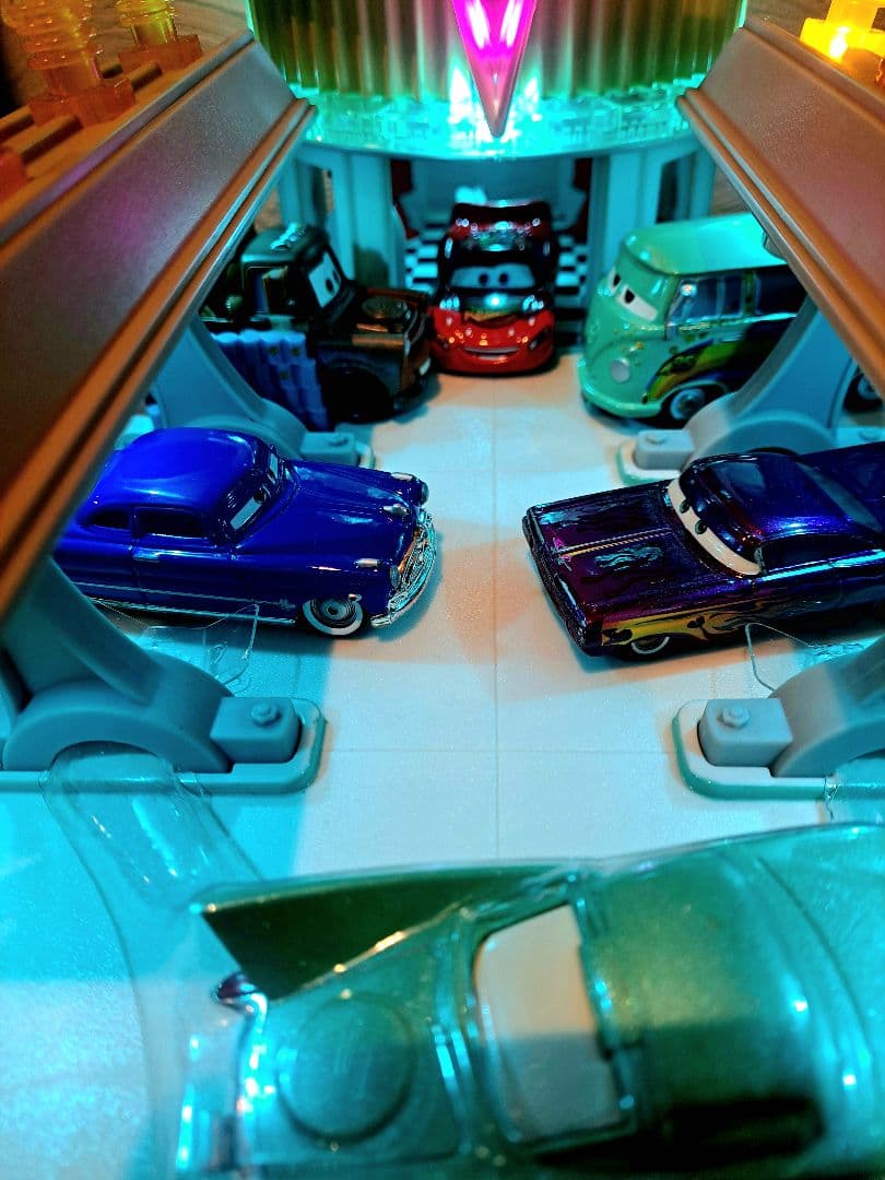 希少♦️カーズ プレシジョンシリーズ V8フローズカフェ