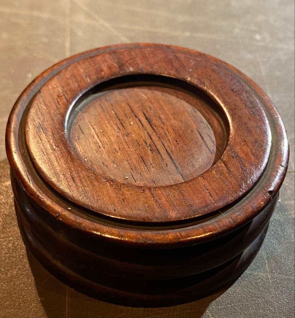 古翡翠 和田玉・鑑賞台付・ヴィンテージ　レア ・オブジェ・鼻煙壺 ・台湾茶器