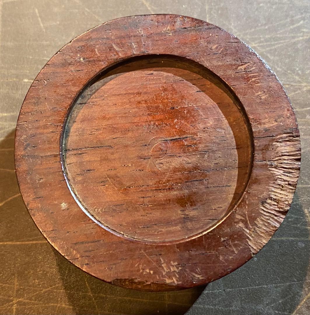 古翡翠 和田玉・鑑賞台付・ヴィンテージ　レア ・オブジェ・鼻煙壺 ・台湾茶器