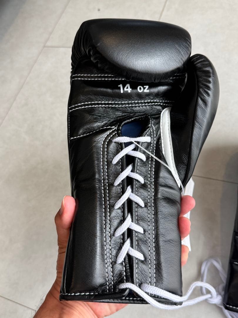 Winning ボクシンググローブ 黒　14オンス