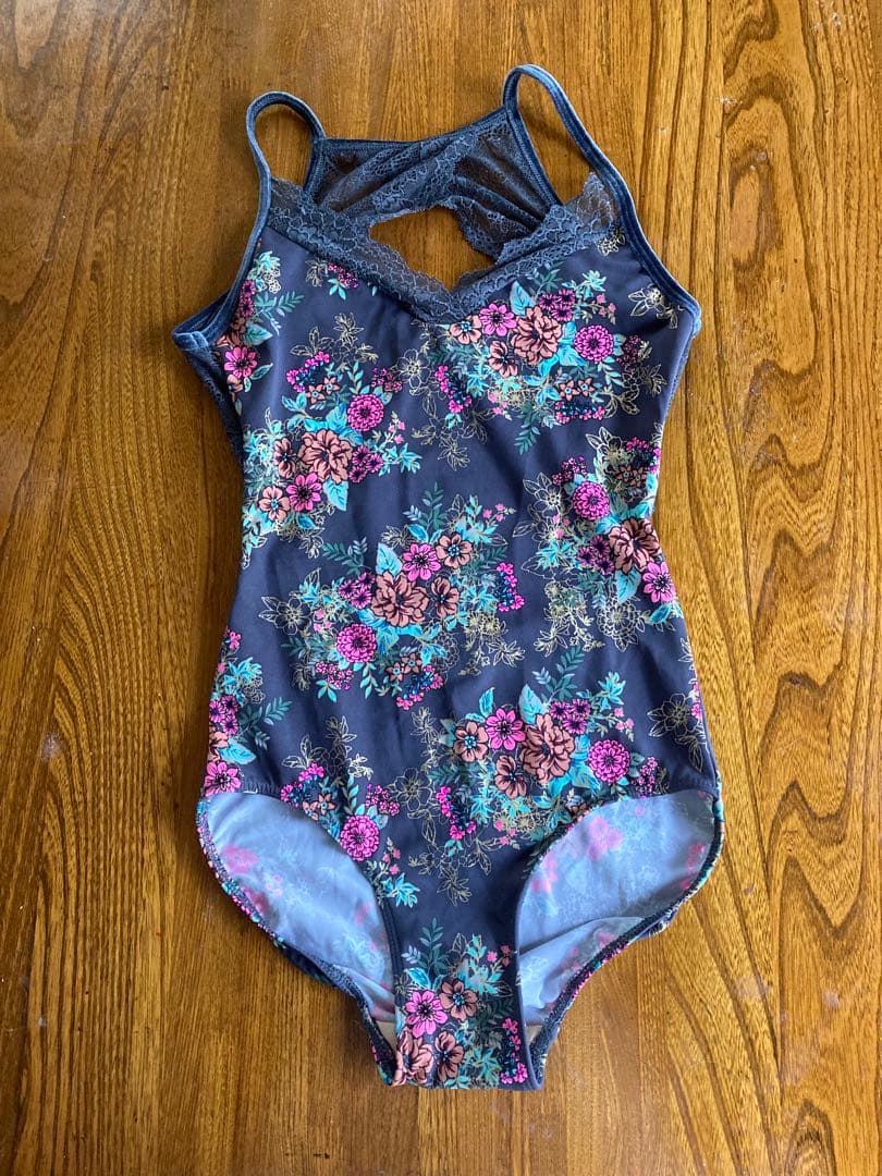 バレエ Eleve dancewear Size M