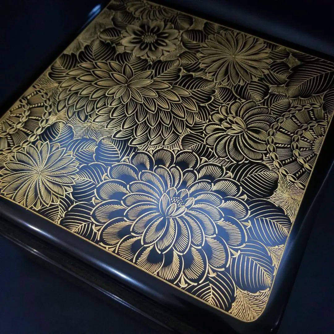 極美品 未使用 輪島塗 布着本堅地 二段重 黒漆 極上菊詰 沈金 蒔絵 重箱②