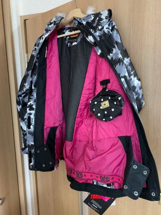 【ARG】 新品　ANIMAL CAMO JACKET レディース スノーボード