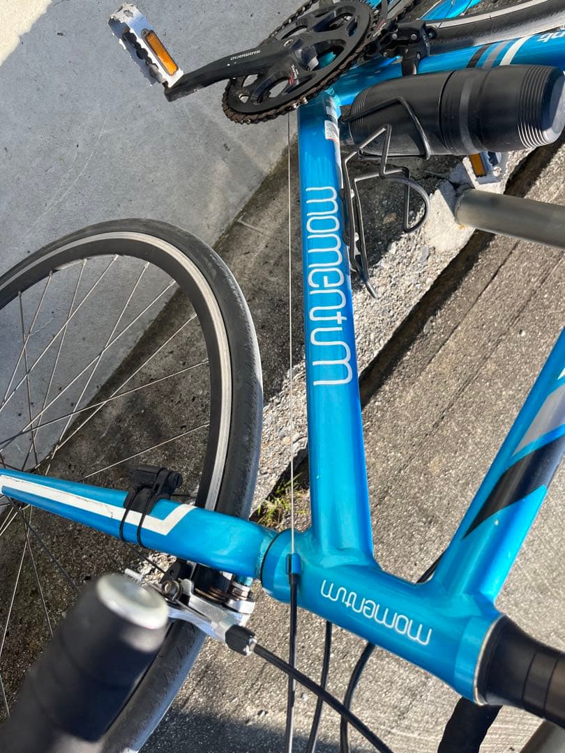 Momentum ロードバイク 青