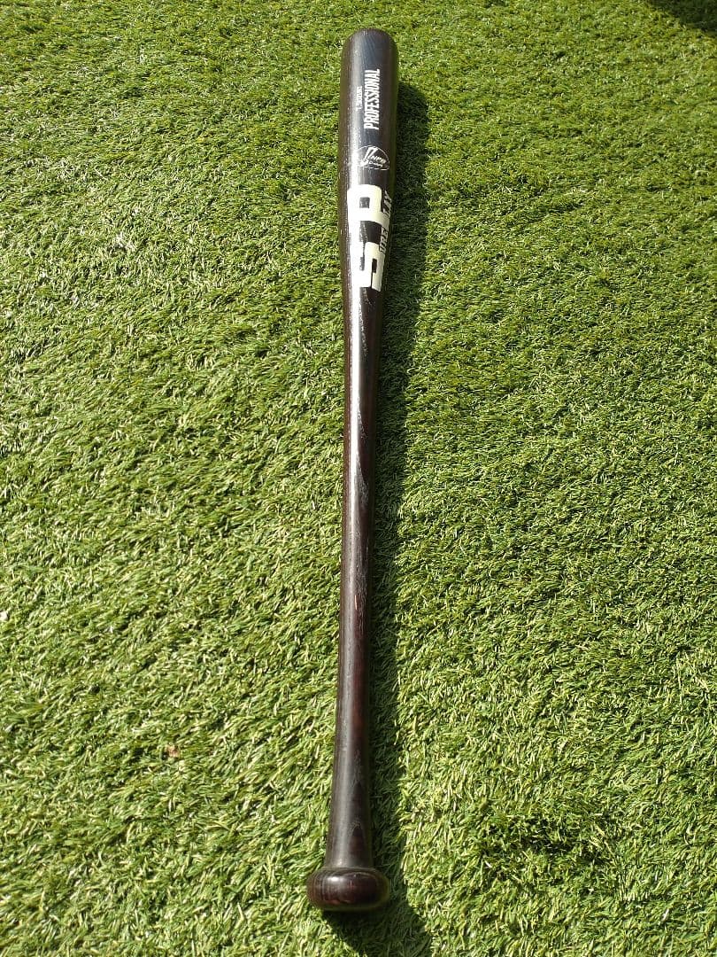 元横浜ベイスターズ　鈴木尚典選手　直筆サイン入り実使用バット