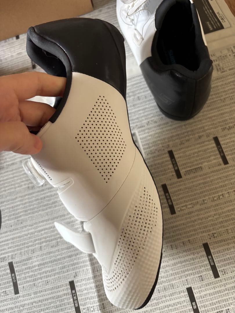 SHIMANO 自転車用シューズ BOAシステム ホワイト　25　26 41