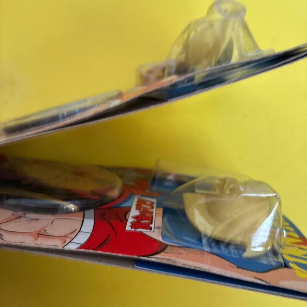 H*i様 キン肉マン バッジ 黄金のマスク　2個セット