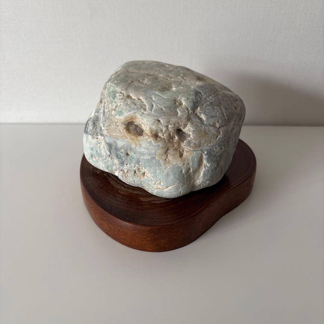 糸魚川天然翡翠原石 1.7kg 13cm 鑑賞石 自然石 天然石 鉱物 置物