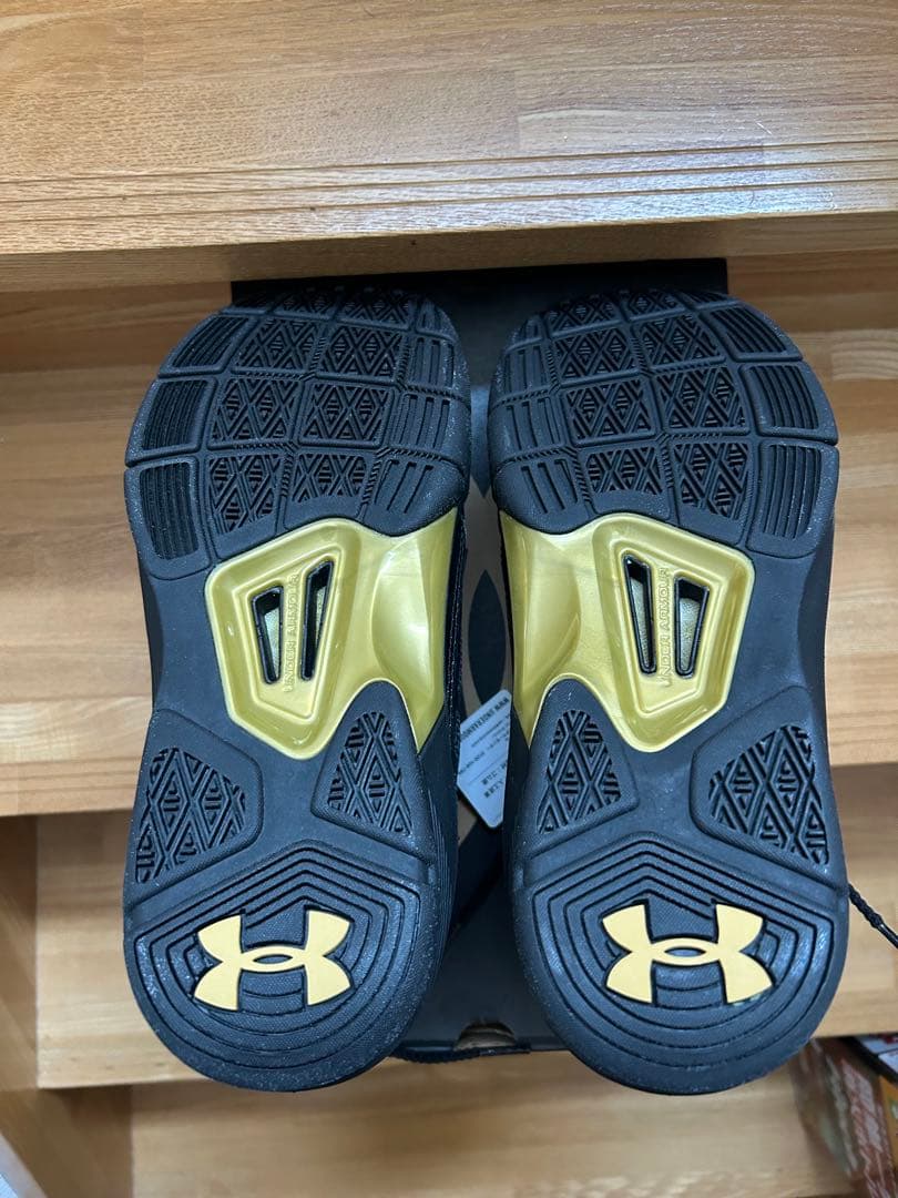 アンダーアーマー　バッシュ　未使用