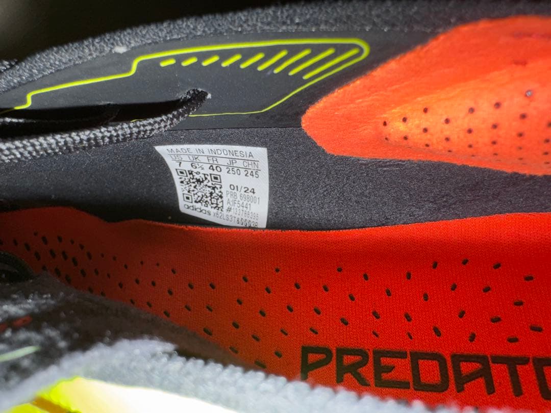 【新品未使用】プレデター Elite FG イエロー　25.0