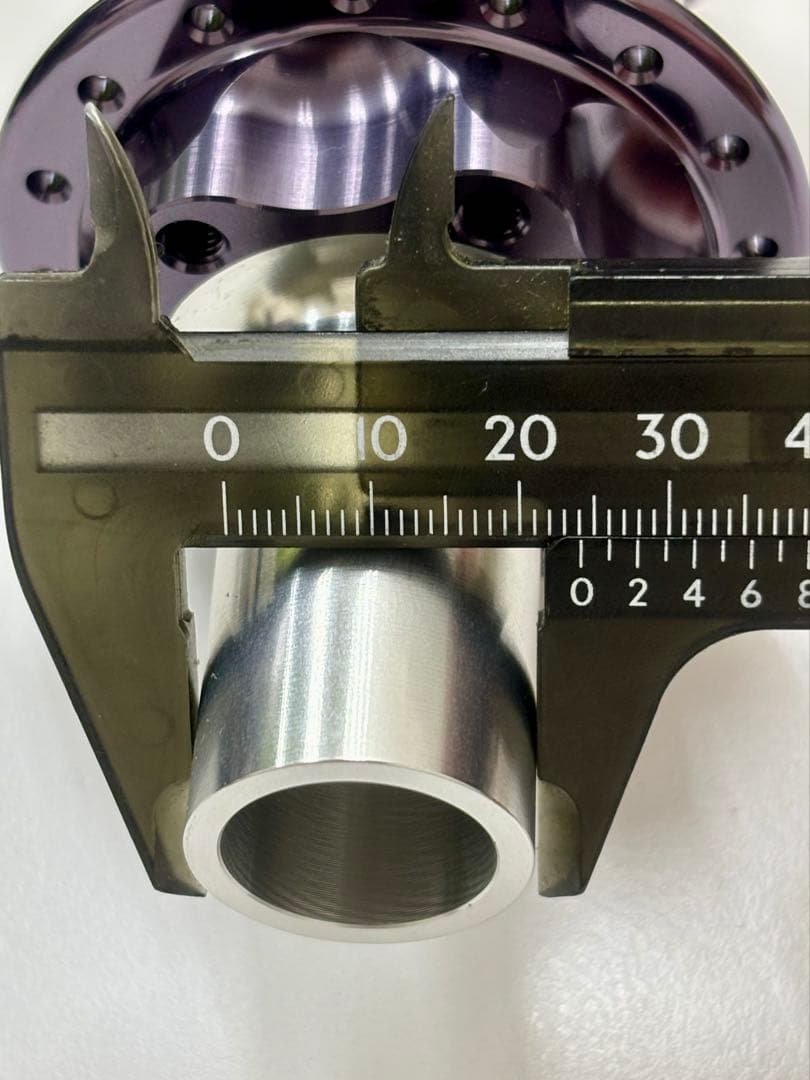 CHRIS KING 24mm スルーアクスルフロントハブ　ピューター