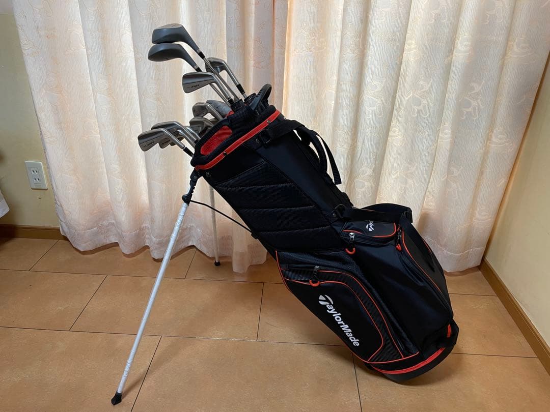 テーラーメイド　キャディバッグ　スタンド　12本セット＋7番　ゴルフセット