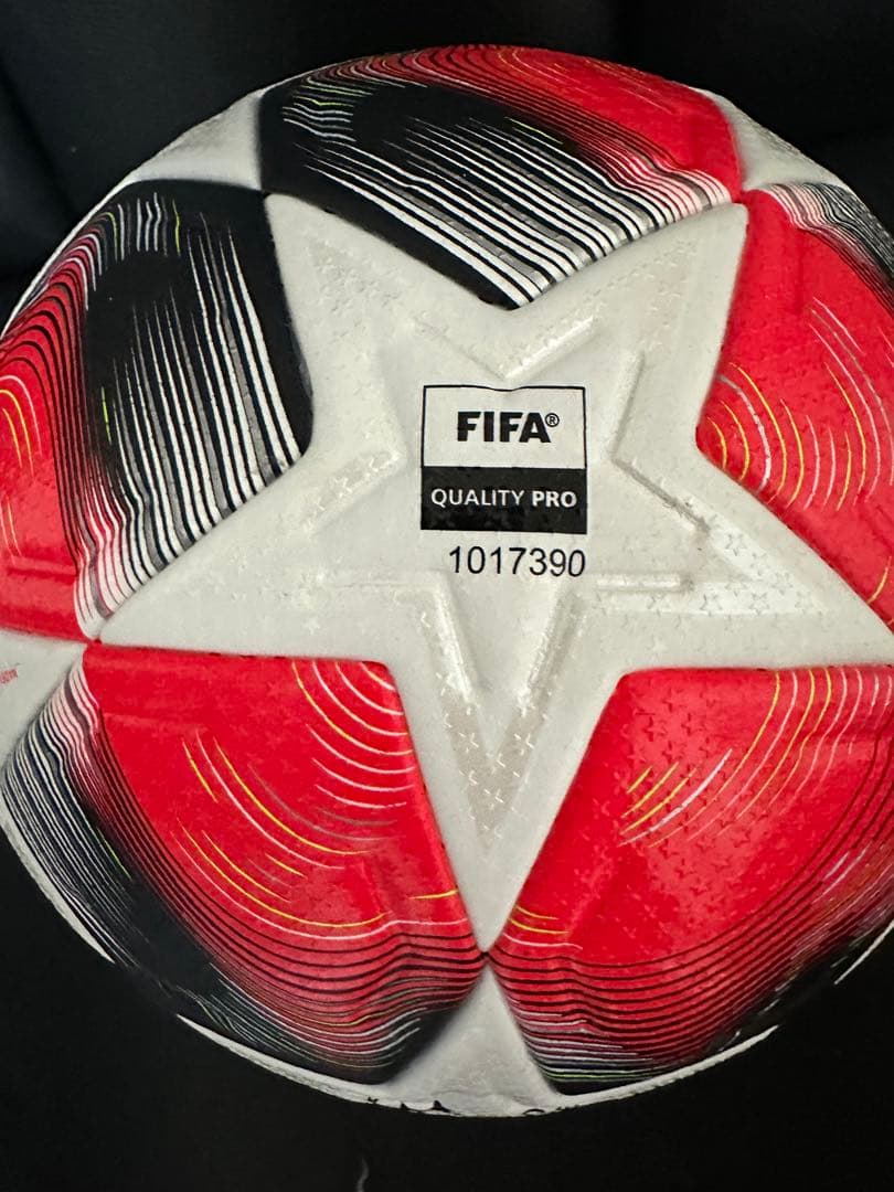 【国内正規店購入】フィナーレチャンピオンズリーグ公式試合球　プロ新品未使用